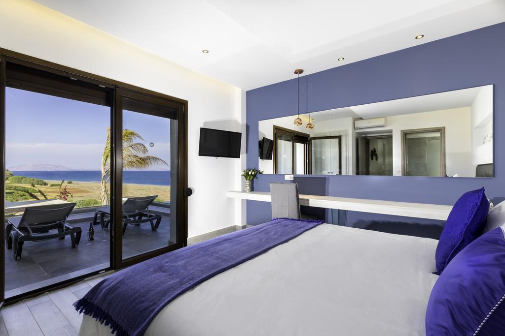 Antonoglou - Waterfront Luxury Retreat Villa