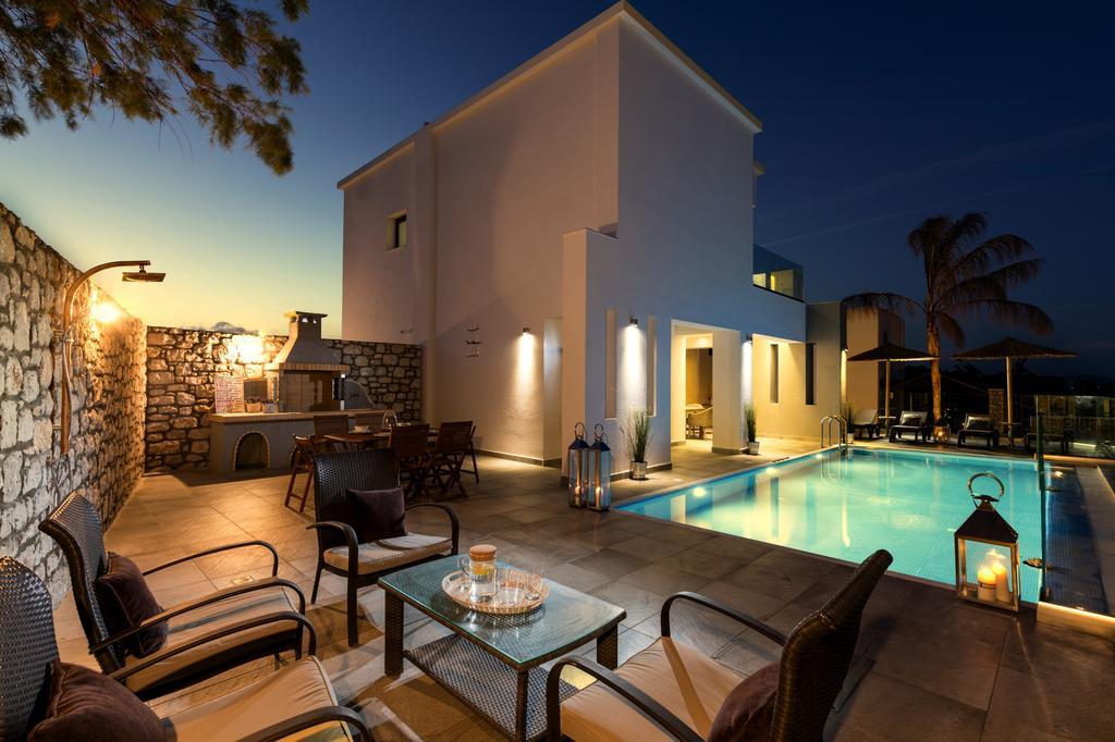 Antonoglou - Waterfront Luxury Retreat Lachania