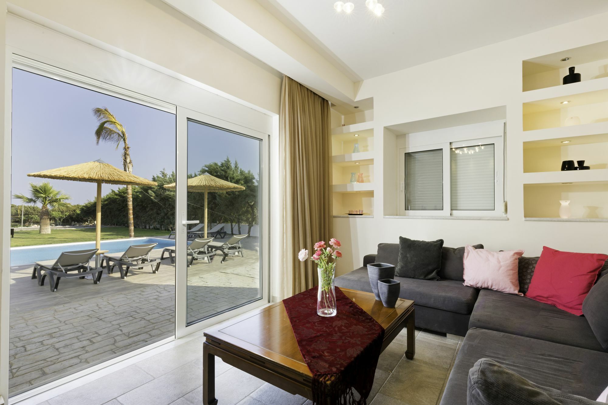 Antonoglou - Waterfront Luxury Retreat * Lachaniá
