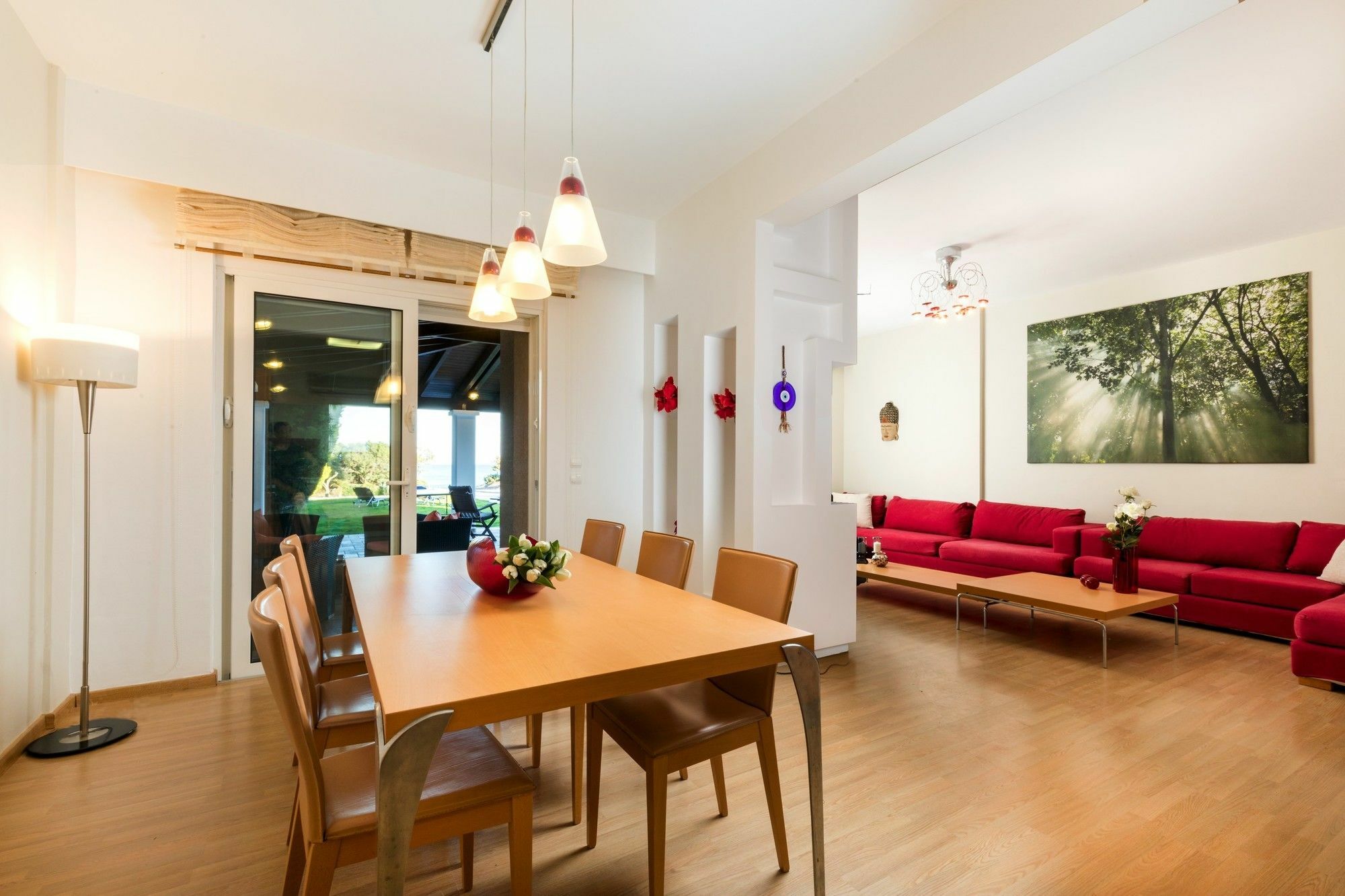 Villa Antonoglou - Waterfront Luxury Retreat Lachaniá